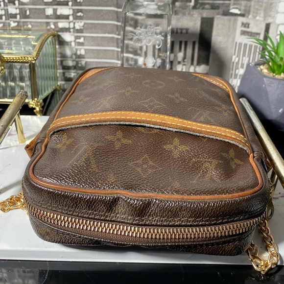 Authentic Louis Vuitton Monogram Amazon Bag - Picture 9 of 16